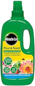 Miracle-GRO Pour & Feed Plant Food 1L